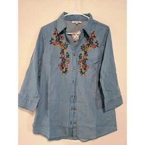 Serengeti Women's Button Up Floral Embroidered Blue Chambray Shirt Size Small